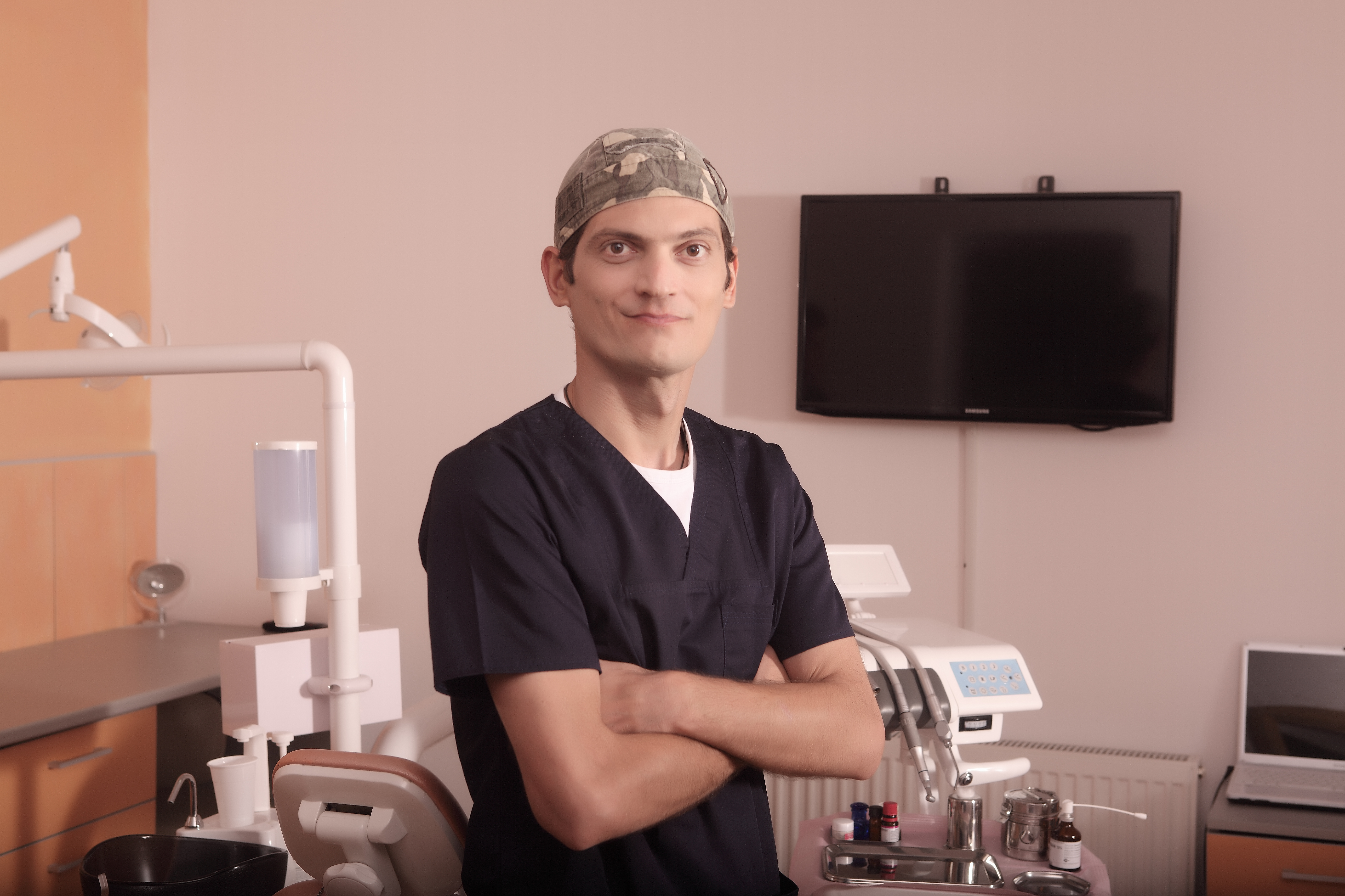  Dr. Nikola Kostovski – medic specialist chirurgie maxilo-faciala